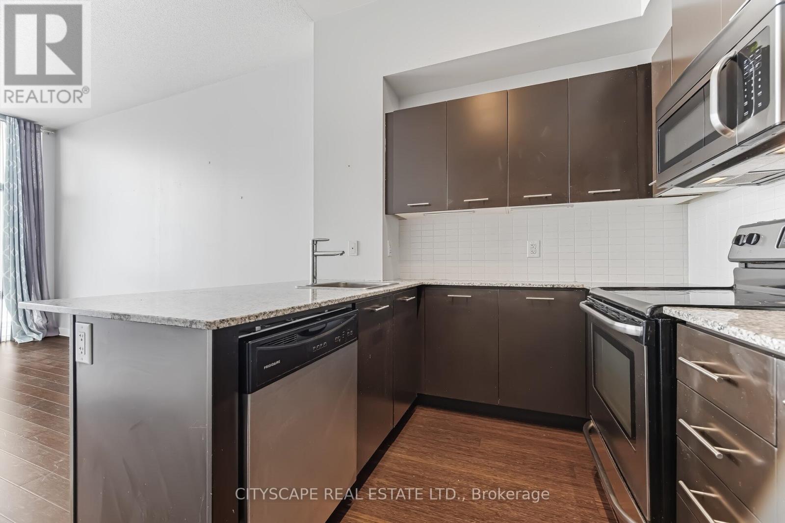 3212 - 360 Square One Drive, Mississauga (City Centre), Ontario  L5V 3A5 - Photo 7 - W12885844