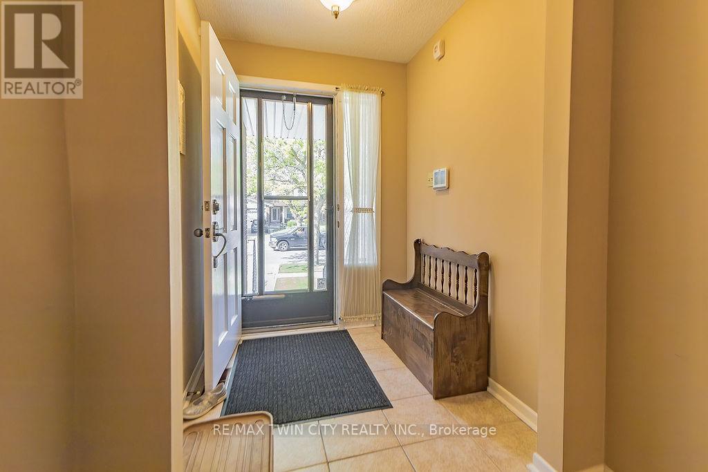 20 Manorcrest Street, Brampton, Ontario  L6S 2X1 - Photo 10 - W12885846