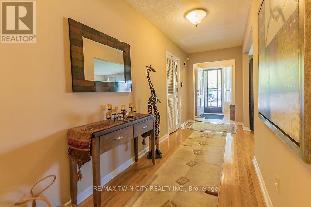 20 Manorcrest Street, Brampton, Ontario  L6S 2X1 - Photo 11 - W12885846