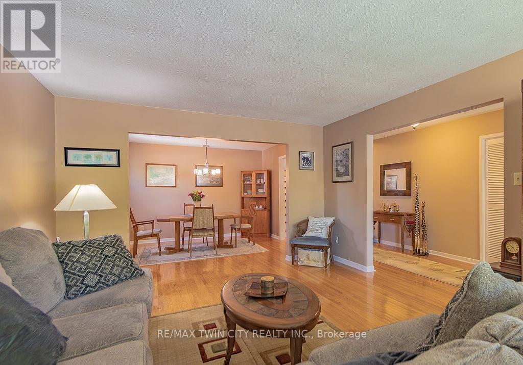 20 Manorcrest Street, Brampton, Ontario  L6S 2X1 - Photo 13 - W12885846