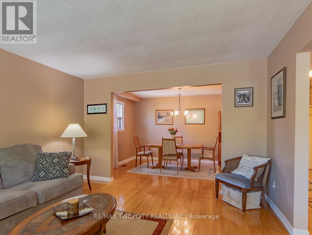 20 Manorcrest Street, Brampton, Ontario  L6S 2X1 - Photo 14 - W12885846