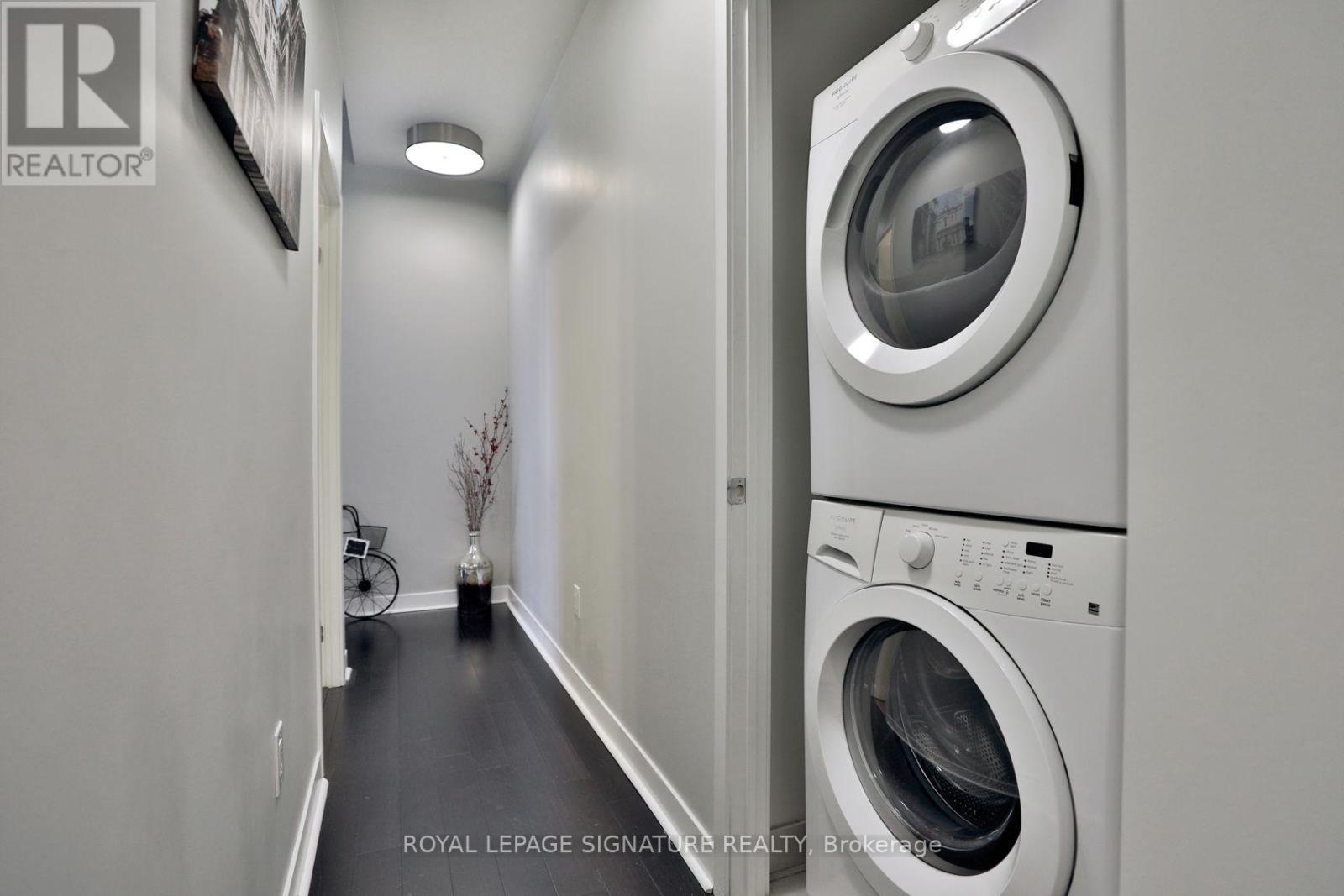 602 - 365 Prince Of Wales Drive, Mississauga (City Centre), Ontario  L5B 0G6 - Photo 16 - W12885848