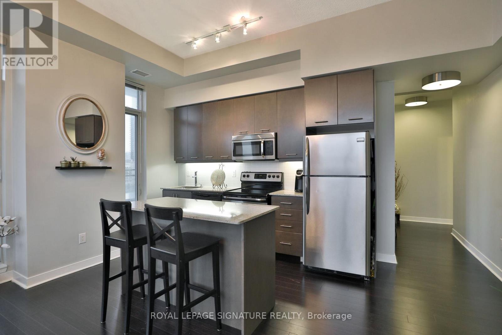 602 - 365 Prince Of Wales Drive, Mississauga (City Centre), Ontario  L5B 0G6 - Photo 3 - W12885848