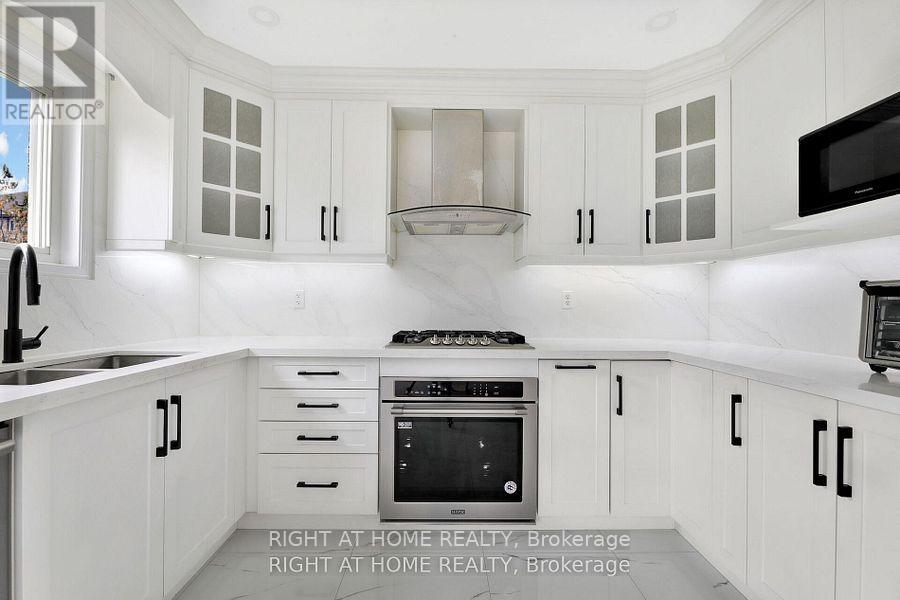 3 Silverbell Court, Brampton, Ontario  L7A 3V3 - Photo 11 - W12885854