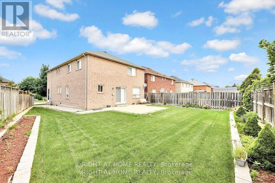 3 Silverbell Court, Brampton, Ontario  L7A 3V3 - Photo 40 - W12885854