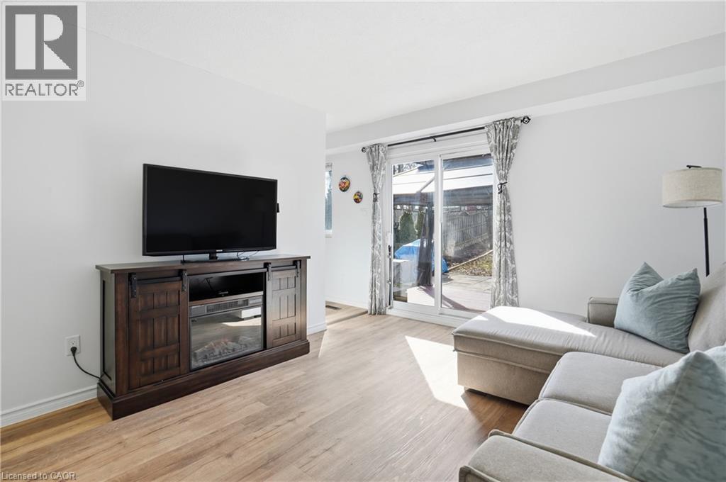 70 Gledhill Crescent, Hamilton, Ontario  L9C 6H4 - Photo 5 - 40811322