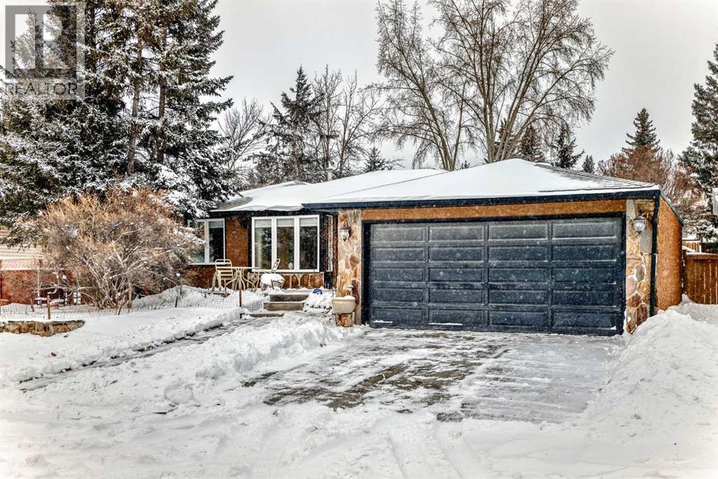 36 Dalrymple Green Nw, Calgary, Alberta  T3A 1Y2 - Photo 2 - A2285650