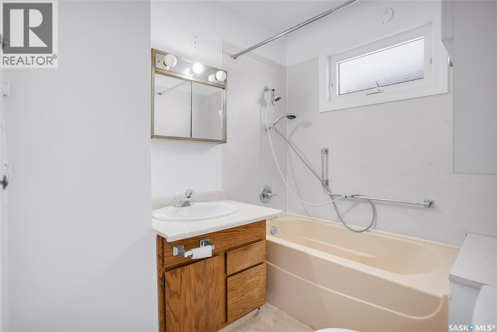 214 Q Avenue N, Saskatoon, Saskatchewan  S7L 2X6 - Photo 12 - SK030479