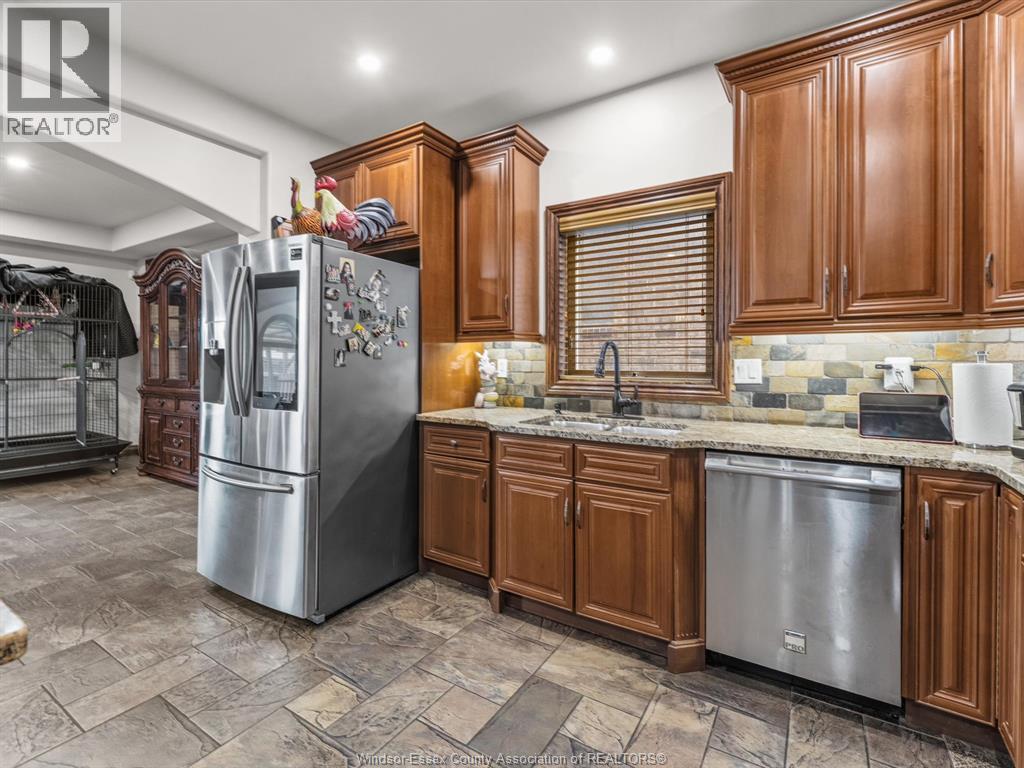 201 Ellison, Leamington, Ontario  N8H 5J2 - Photo 13 - 26005428