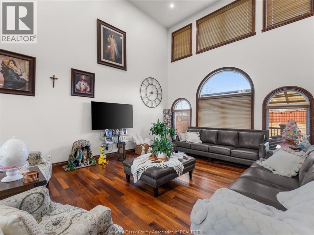 201 Ellison, Leamington, Ontario  N8H 5J2 - Photo 17 - 26005428