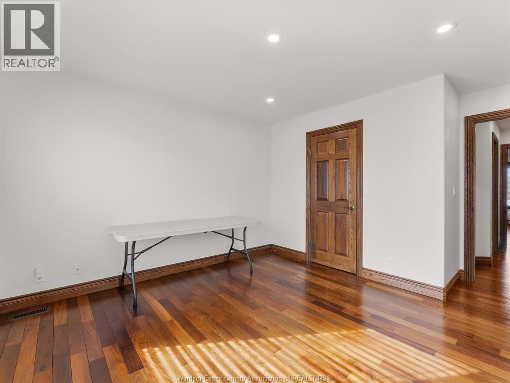 201 Ellison, Leamington, Ontario  N8H 5J2 - Photo 28 - 26005428