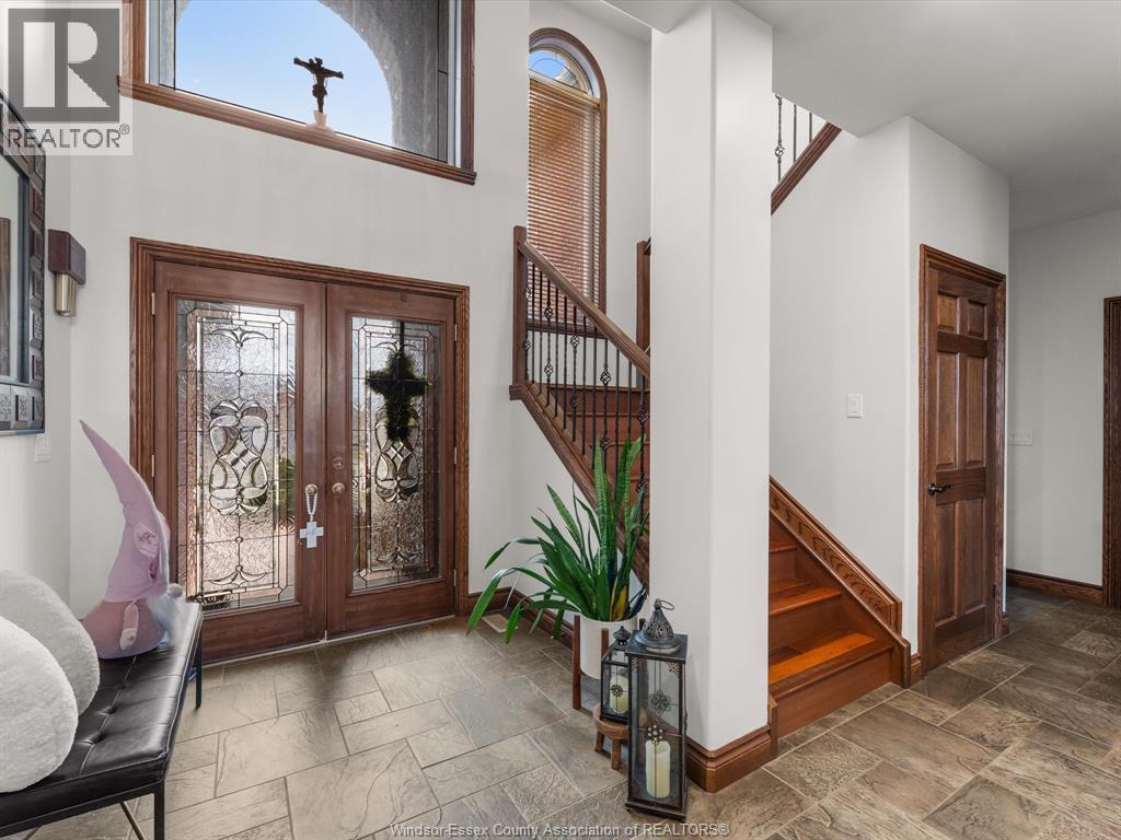 201 Ellison, Leamington, Ontario  N8H 5J2 - Photo 4 - 26005428