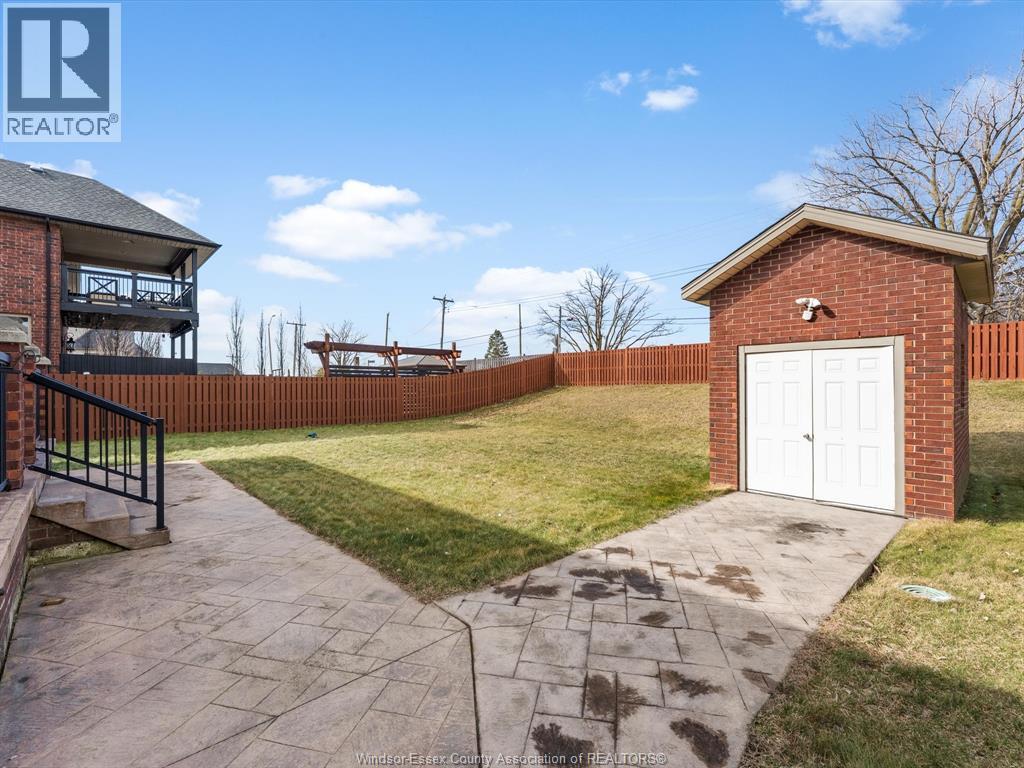 201 Ellison, Leamington, Ontario  N8H 5J2 - Photo 40 - 26005428