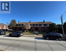 655-91 GILES, Windsor, Ontario