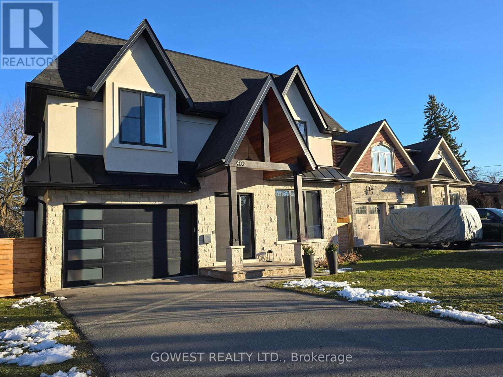 402 Niar Avenue, Mississauga (Mineola), Ontario  L5G 1W3 - Photo 3 - W12728338