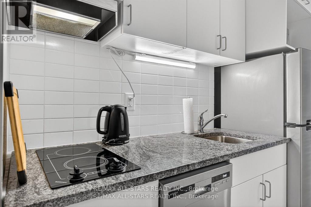 220 - 1800 Simcoe Street N, Oshawa, Ontario  L1G 4X9 - Photo 6 - E12885888