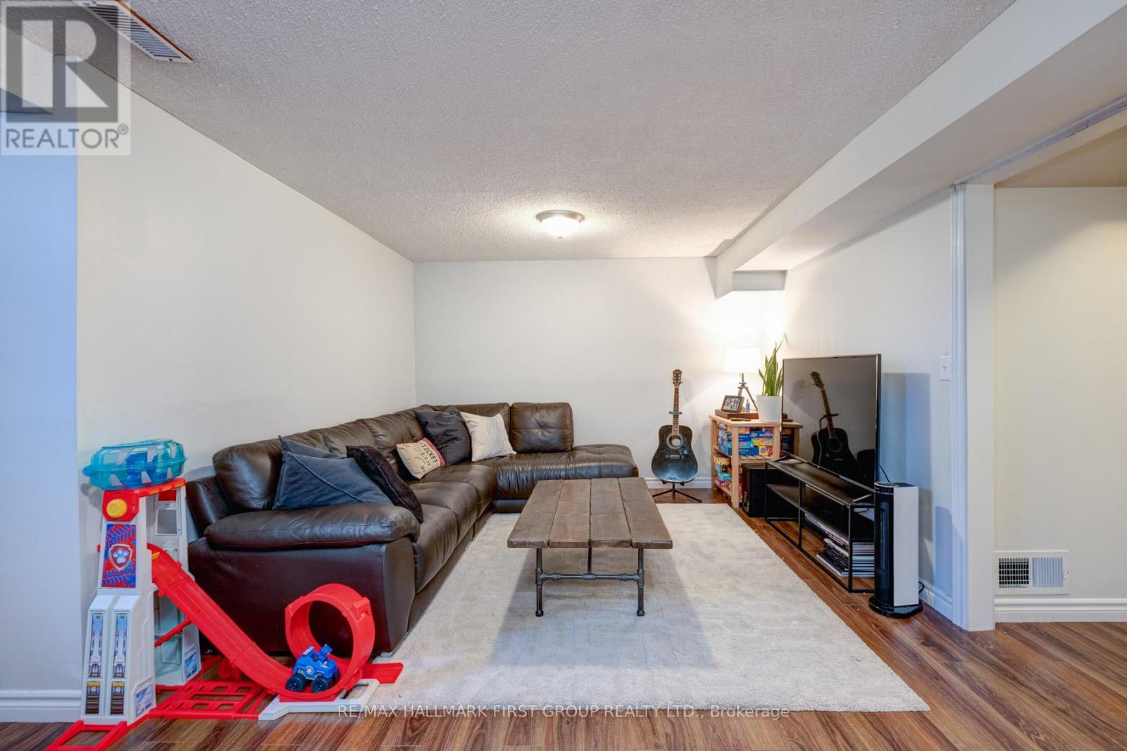 565 Birkdale Street, Oshawa (Donevan), Ontario  L1H 8C3 - Photo 20 - E12885892