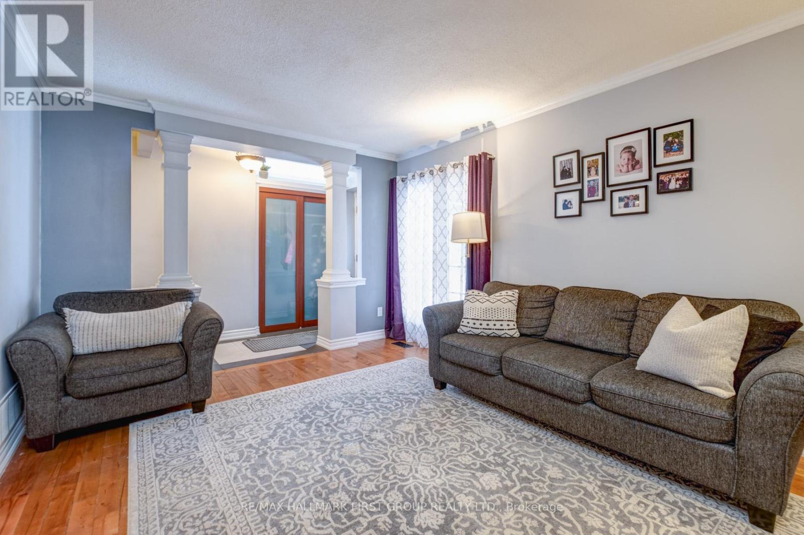 565 Birkdale Street, Oshawa (Donevan), Ontario  L1H 8C3 - Photo 3 - E12885892