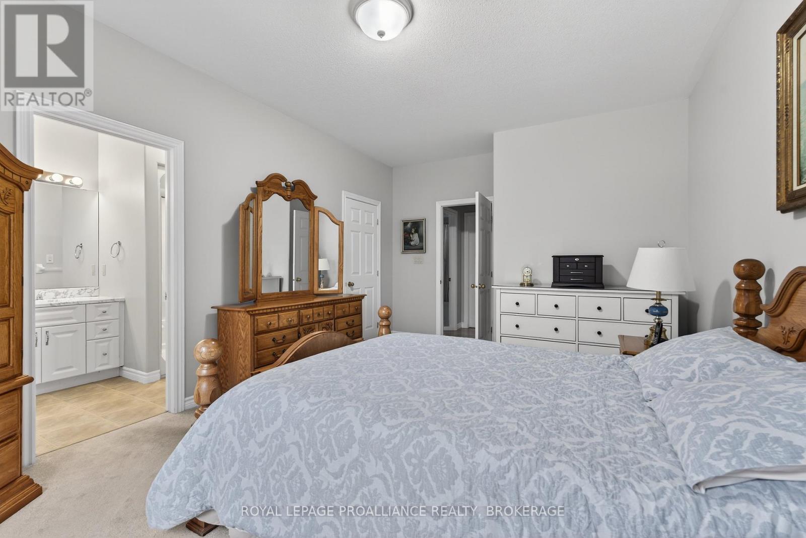 3953 Middle Woodland Drive, South Frontenac, Ontario  K0H 1X0 - Photo 17 - X12885932