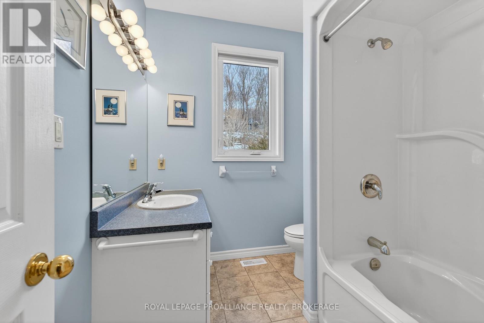 3953 Middle Woodland Drive, South Frontenac, Ontario  K0H 1X0 - Photo 19 - X12885932