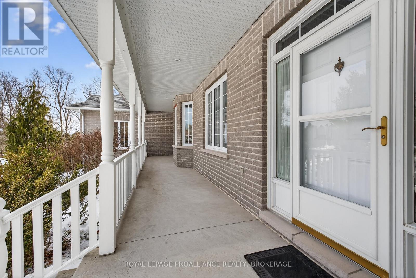 3953 Middle Woodland Drive, South Frontenac, Ontario  K0H 1X0 - Photo 4 - X12885932