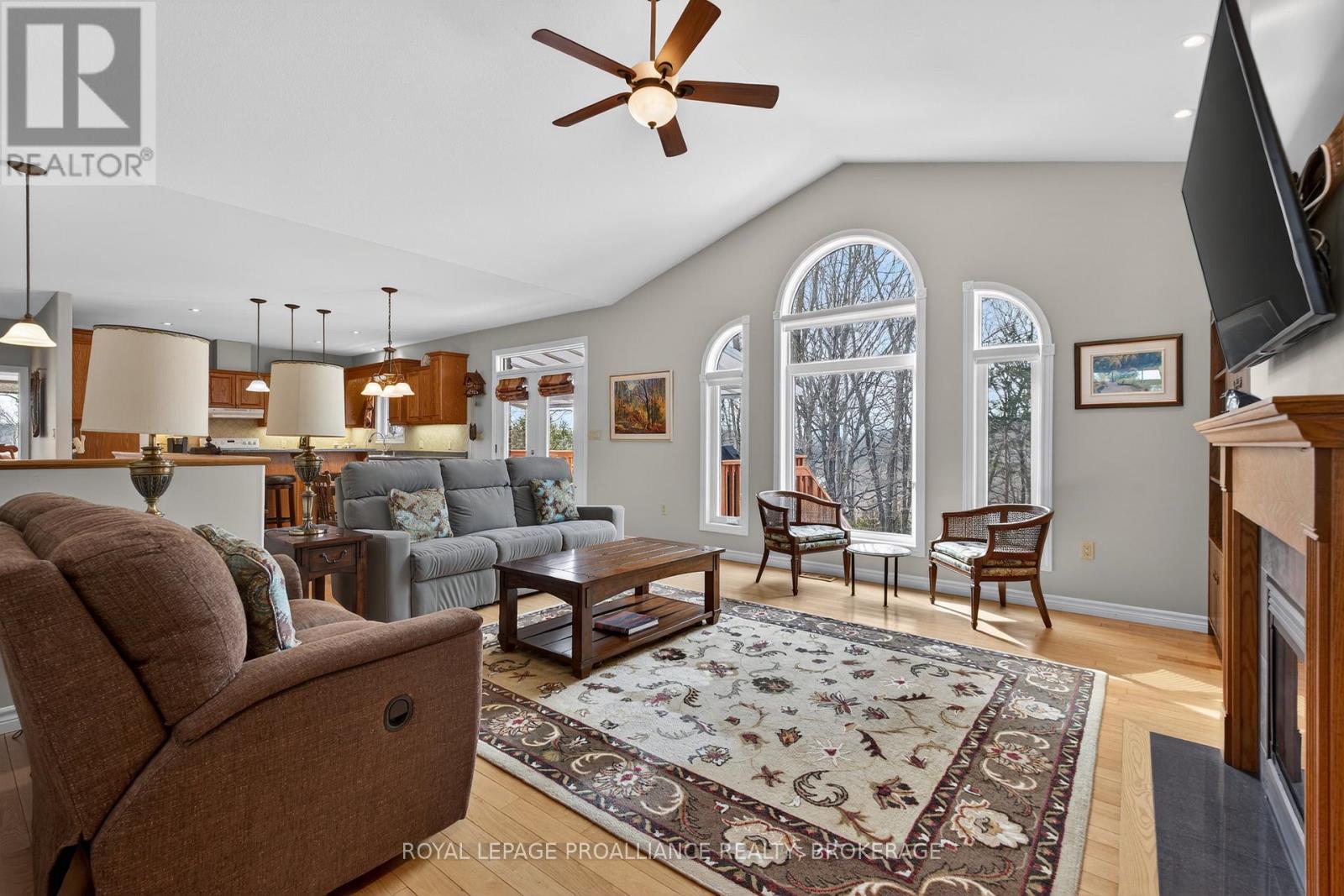 3953 Middle Woodland Drive, South Frontenac, Ontario  K0H 1X0 - Photo 7 - X12885932