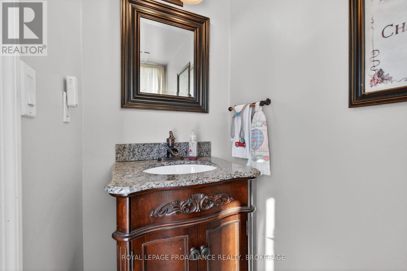 12 - 23 Addington Street, Loyalist, Ontario  K7N 1C6 - Photo 12 - X12885992