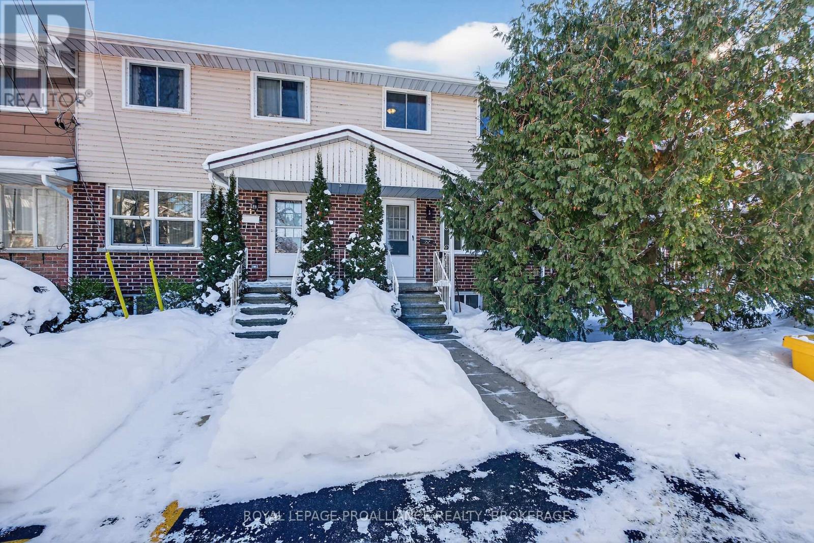 12 - 23 Addington Street, Loyalist, Ontario  K7N 1C6 - Photo 2 - X12885992