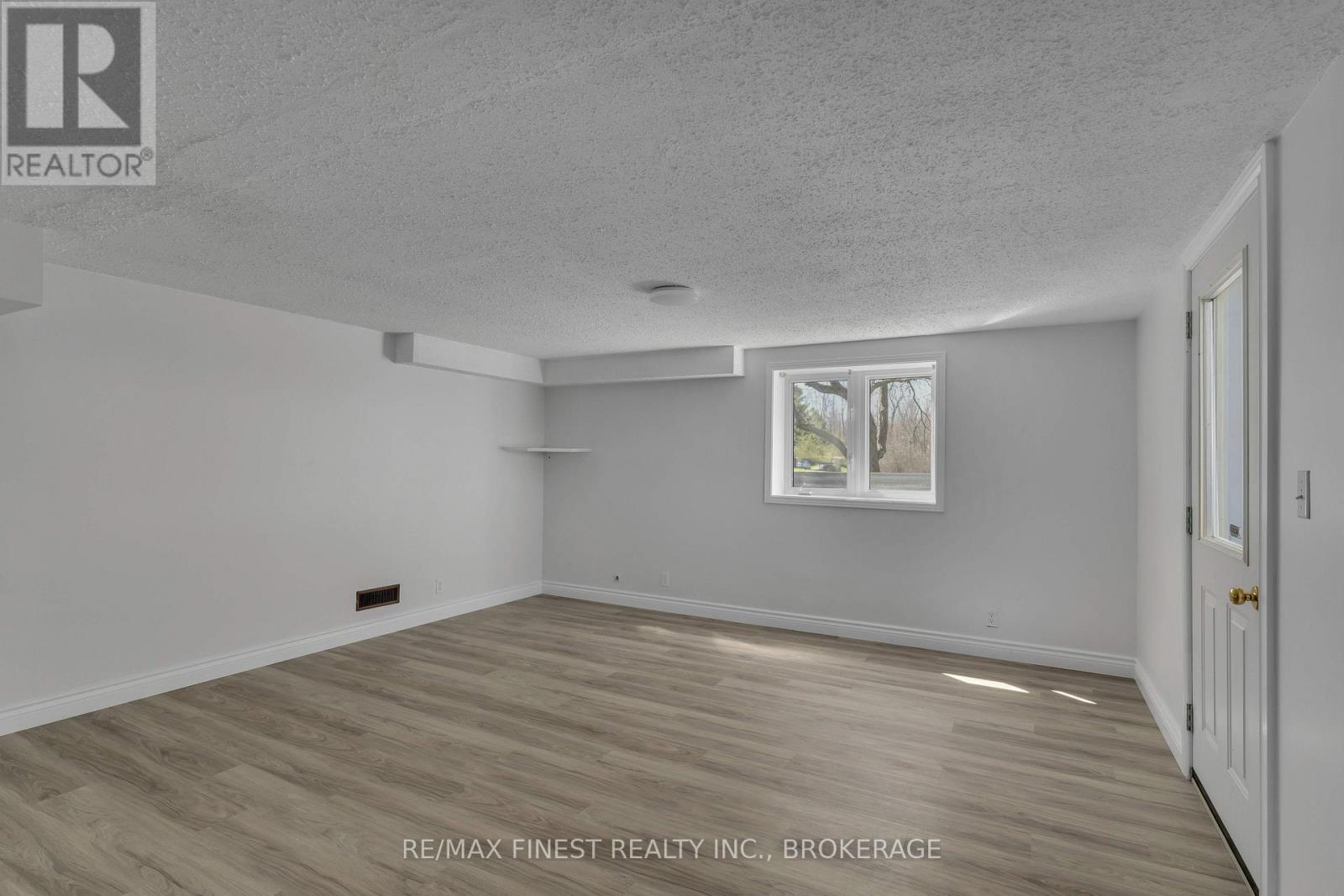 5002 Highway 2, Gananoque, Ontario  K7G 2V6 - Photo 33 - X12886088