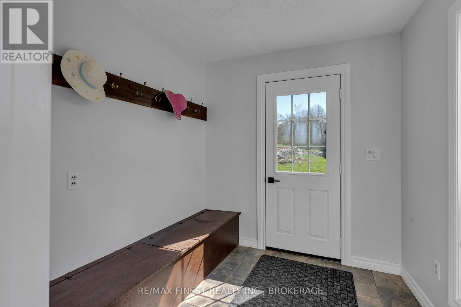 5002 Highway 2, Gananoque, Ontario  K7G 2V6 - Photo 4 - X12886088