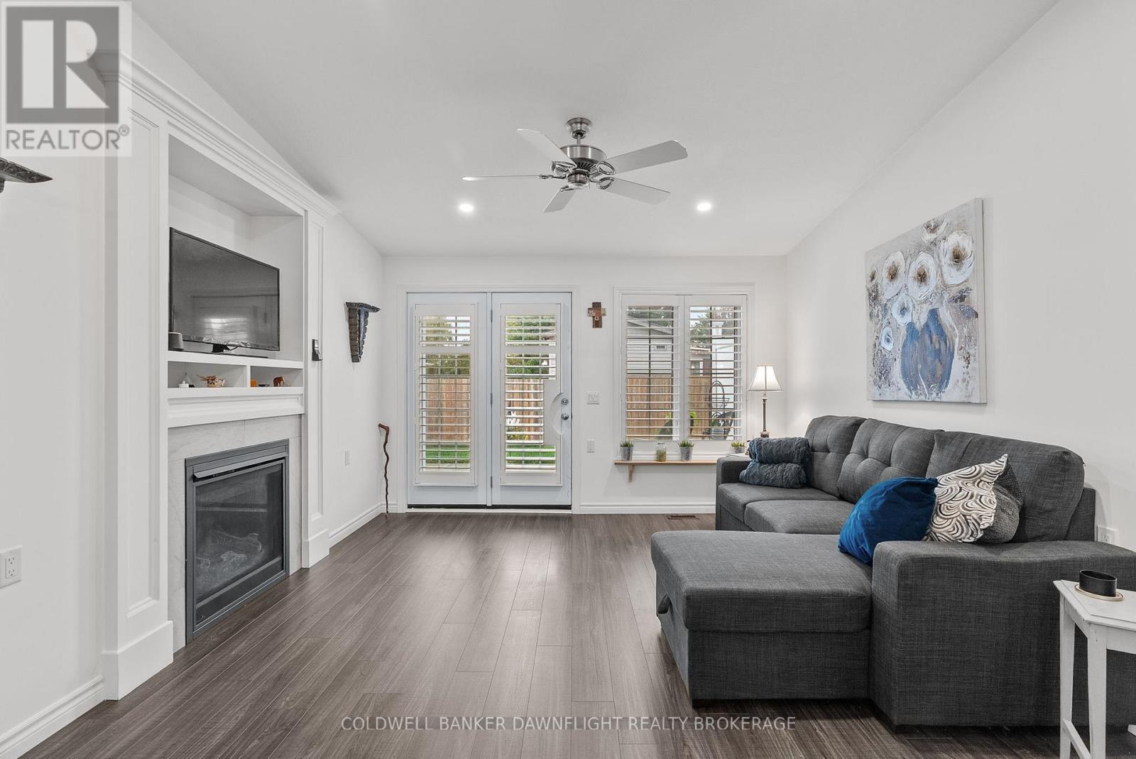 Photo 16 of 44 for 18 Devon Drive