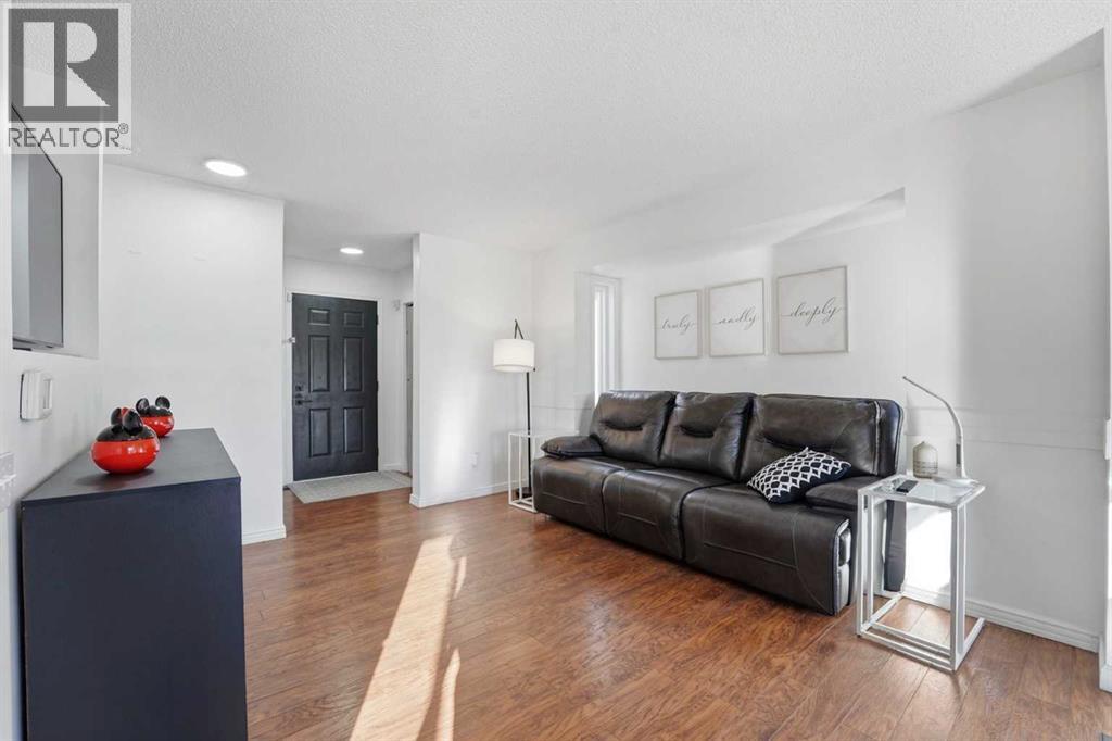 145 Harvest Glen Way Ne, Calgary, Alberta  T3K 4J4 - Photo 5 - A2293205