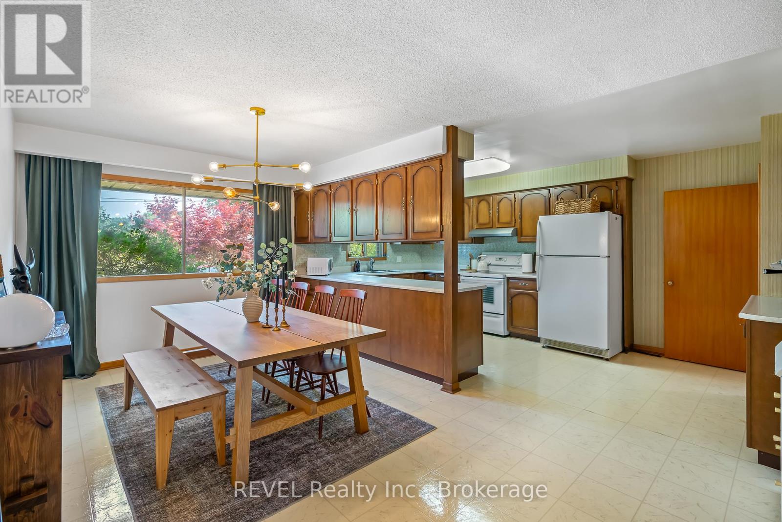 18 Broadmore Avenue, St. Catharines, Ontario  L2M 6A5 - Photo 8 - X12852912