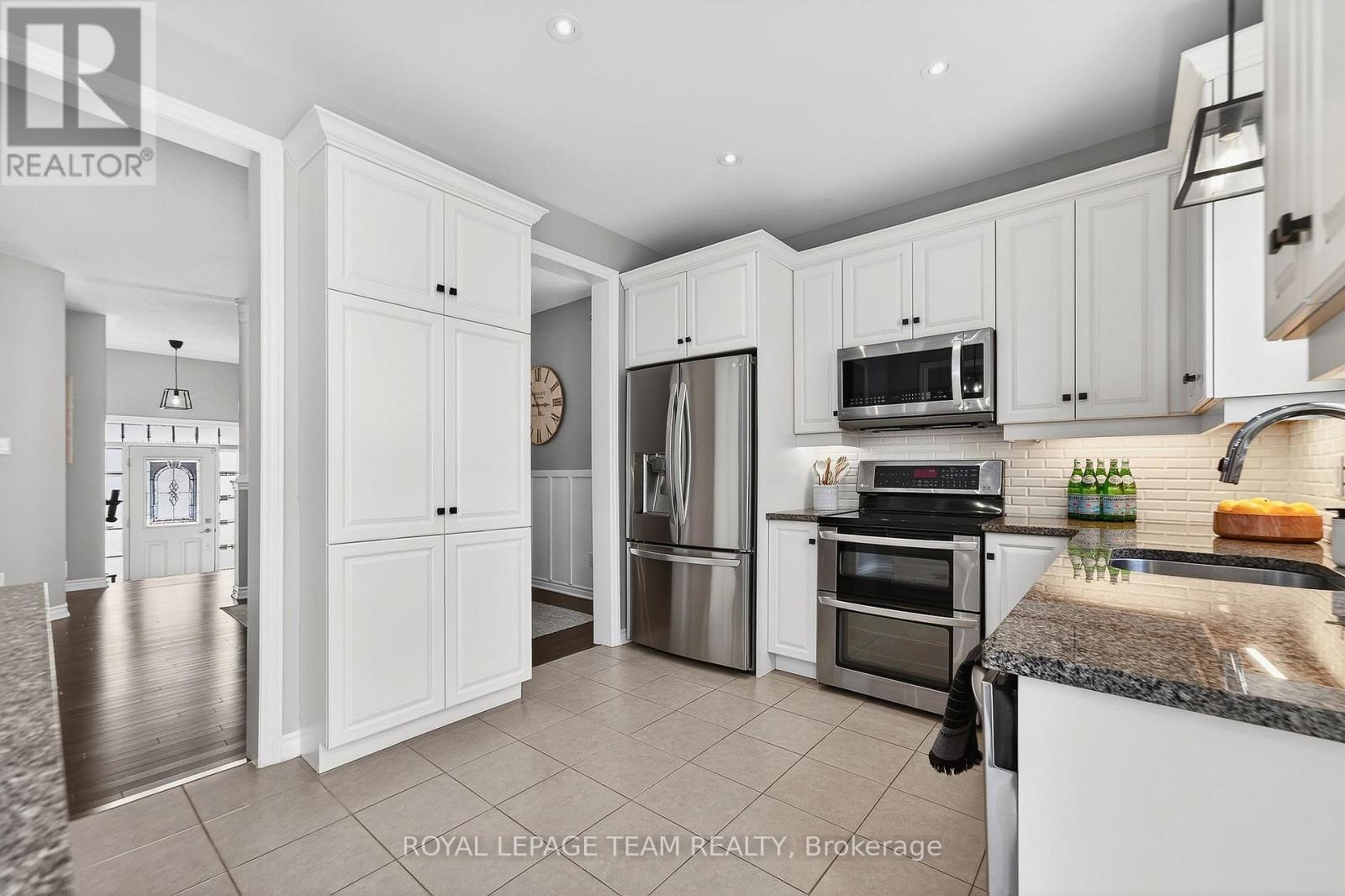 179 Asper Trail Circle, Ottawa, Ontario  K2M 0K7 - Photo 11 - X12885948