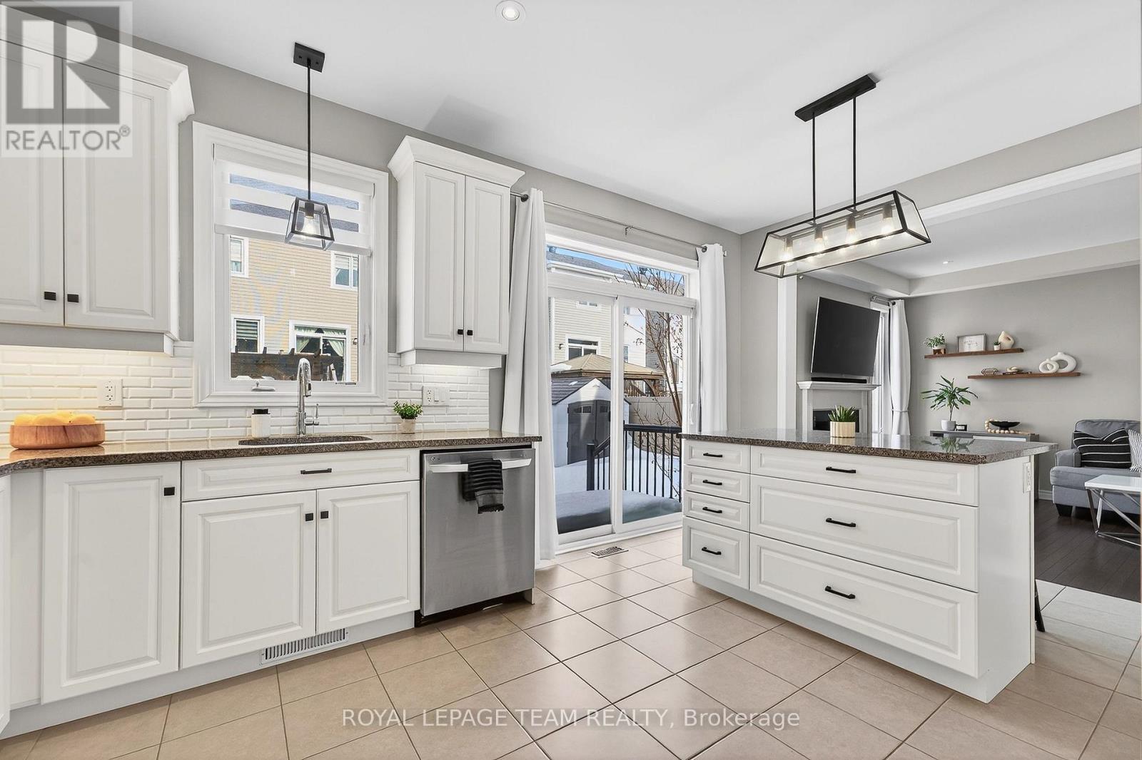 179 Asper Trail Circle, Ottawa, Ontario  K2M 0K7 - Photo 12 - X12885948