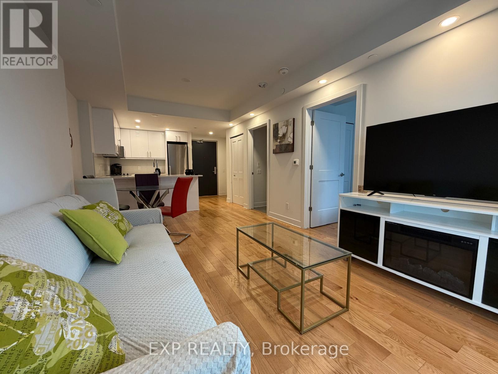 304 - 180 George Street, Ottawa, Ontario  K1N 0G8 - Photo 15 - X12885952