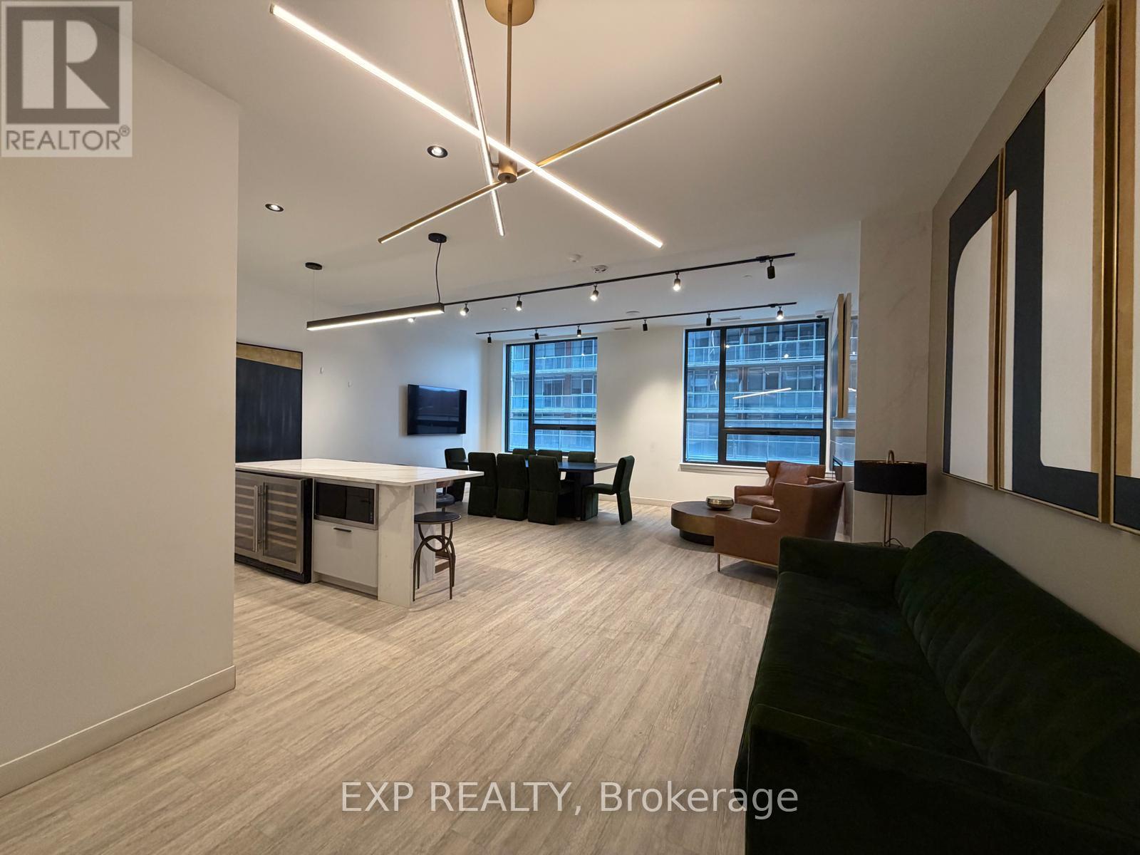 304 - 180 George Street, Ottawa, Ontario  K1N 0G8 - Photo 18 - X12885952