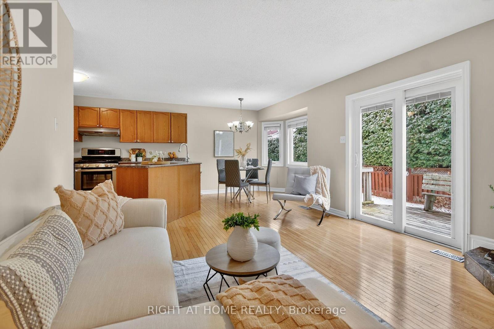 30 Randall James Drive, Ottawa, Ontario  K2S 1M4 - Photo 14 - X12886052