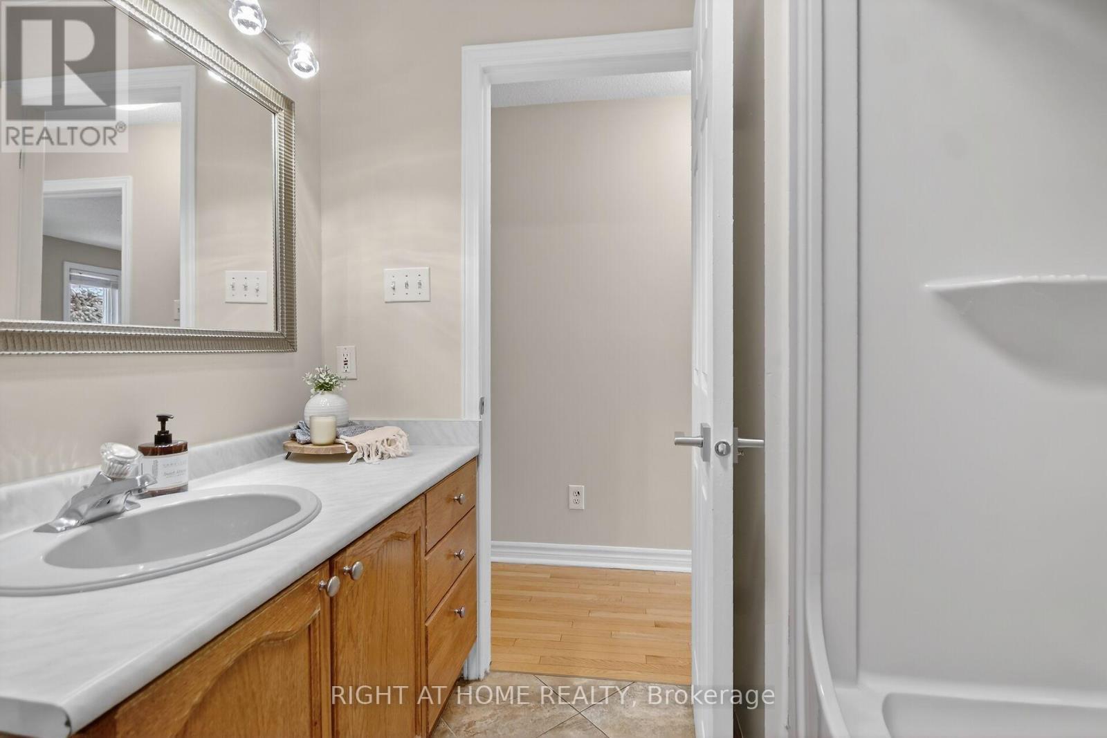 30 Randall James Drive, Ottawa, Ontario  K2S 1M4 - Photo 28 - X12886052