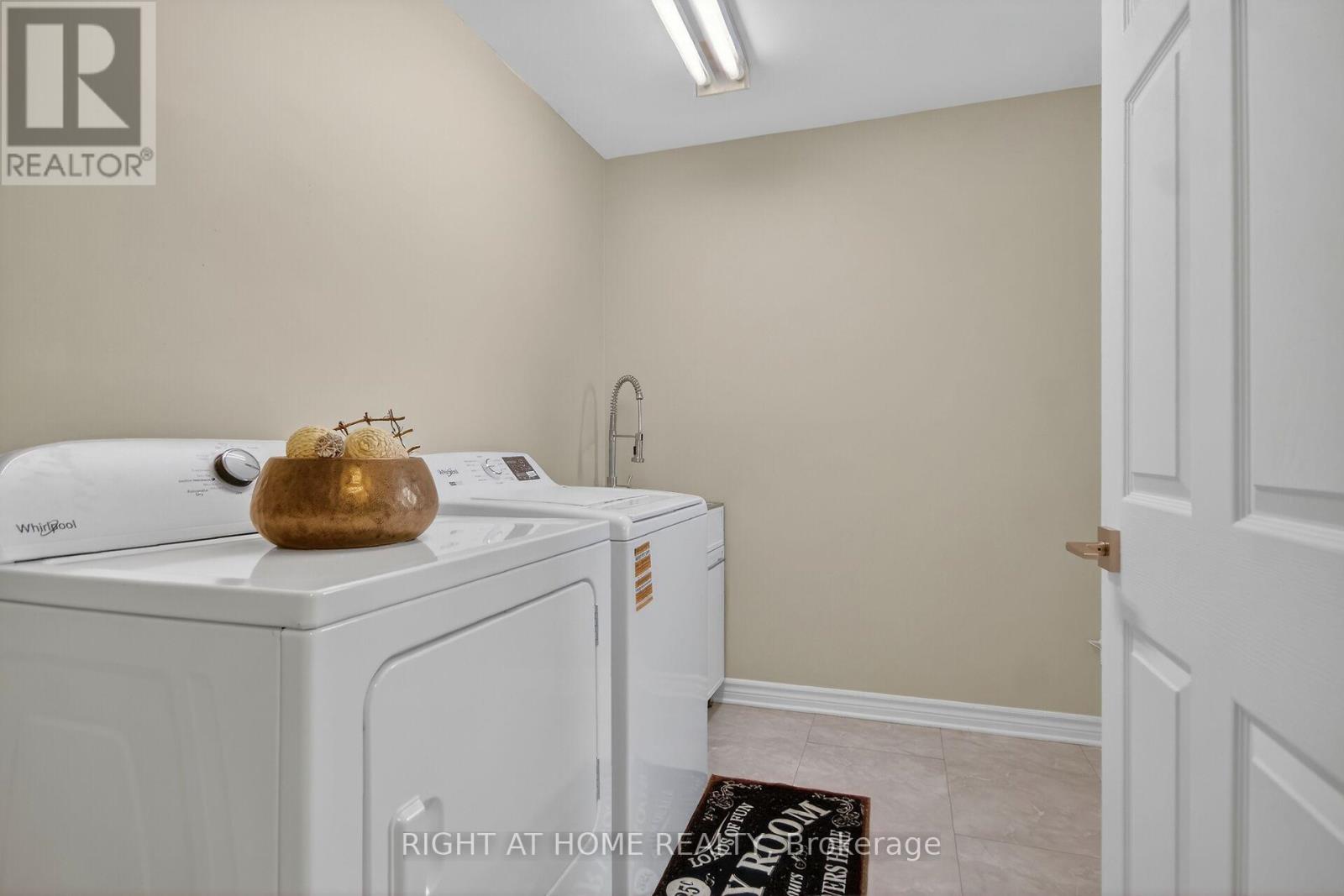 30 Randall James Drive, Ottawa, Ontario  K2S 1M4 - Photo 29 - X12886052