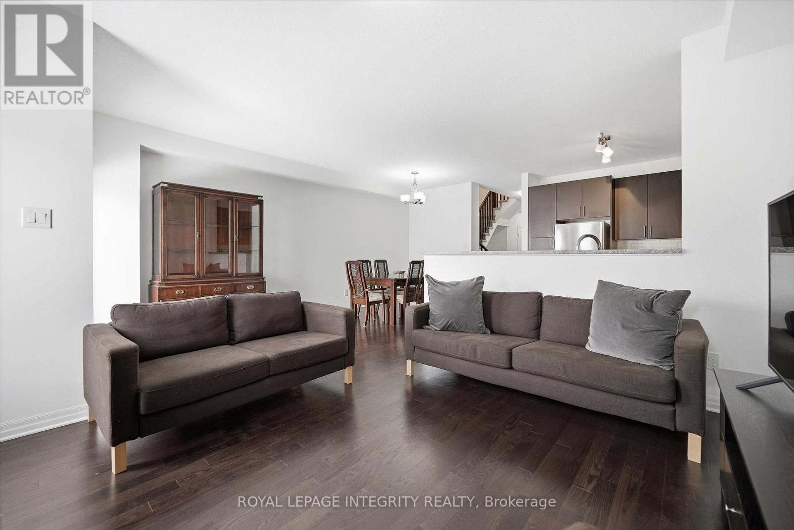 88 Chevron Place, Ottawa, Ontario  K1W 0L6 - Photo 13 - X12886114