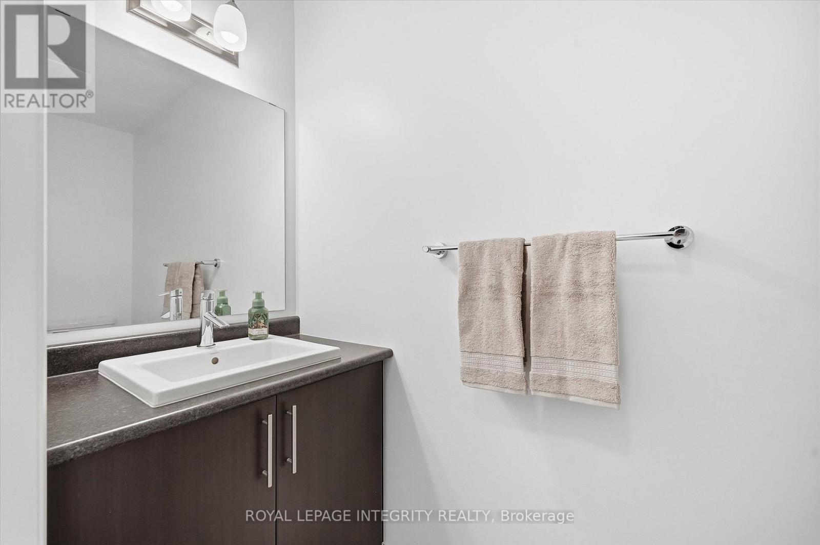 88 Chevron Place, Ottawa, Ontario  K1W 0L6 - Photo 18 - X12886114