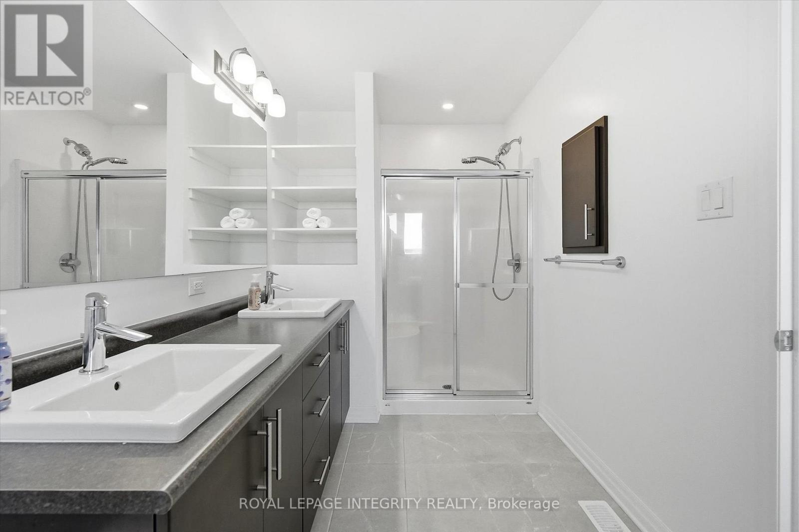 88 Chevron Place, Ottawa, Ontario  K1W 0L6 - Photo 22 - X12886114