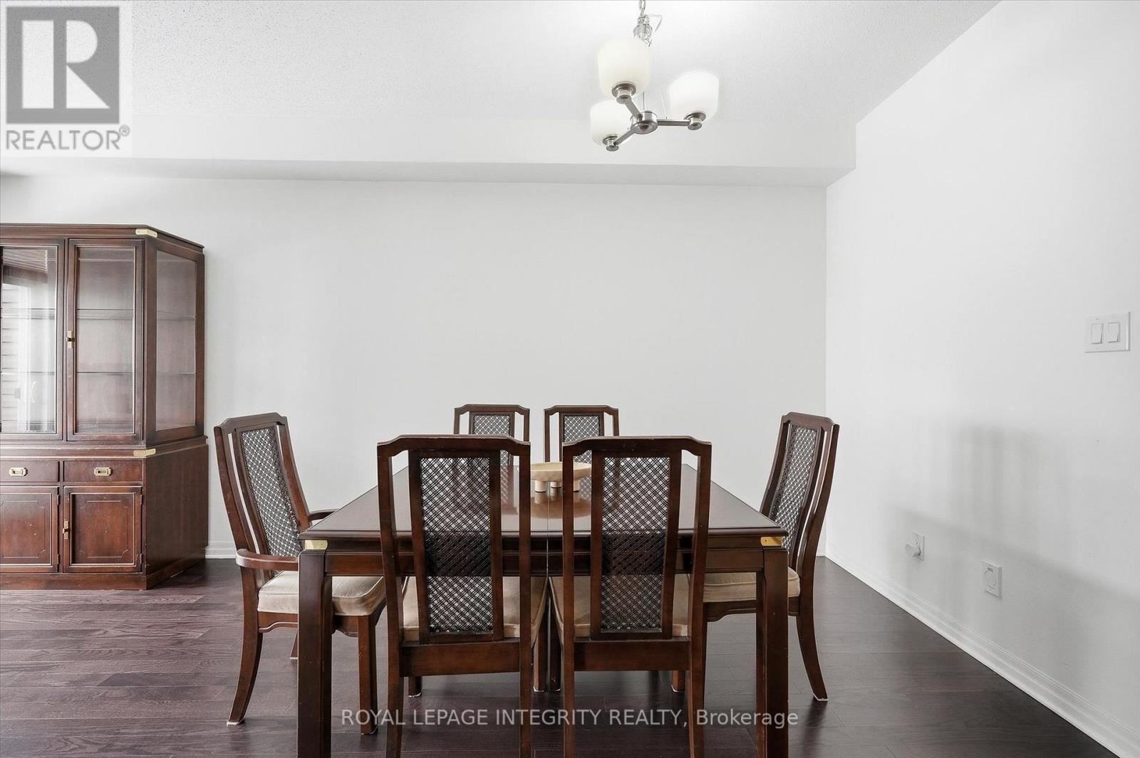 88 Chevron Place, Ottawa, Ontario  K1W 0L6 - Photo 5 - X12886114