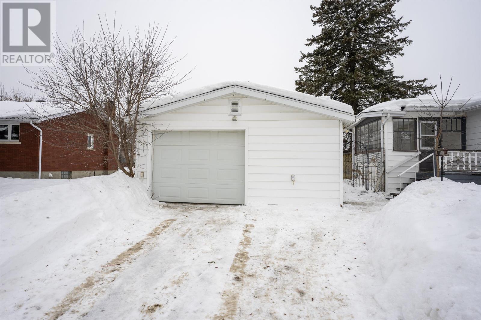 1700 Cumming St, Thunder Bay, Ontario  P7C 1P8 - Photo 2 - TB2600385