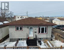 82 Machar Ave., Thunder Bay, Ontario