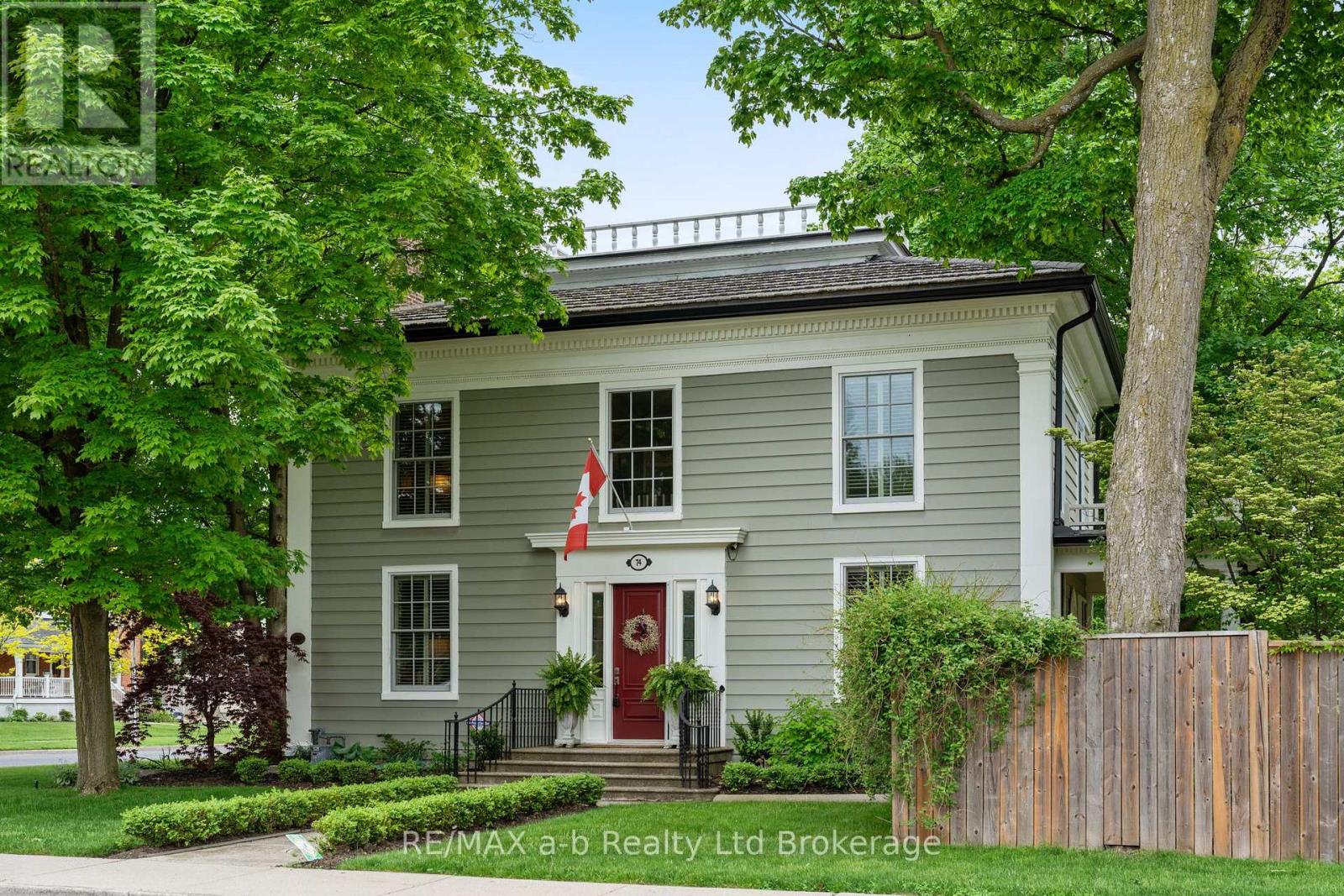 74 Centre Street, Aylmer, Ontario  N5H 2G5 - Photo 2 - X12886150