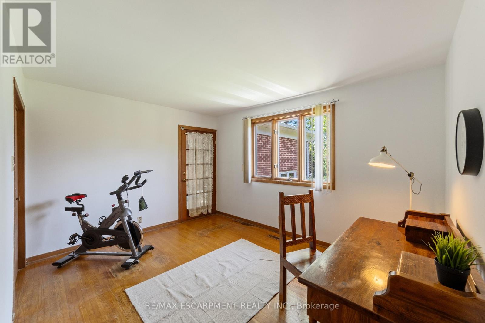 1411 Beaufort Drive, Burlington, Ontario  L7P 4V8 - Photo 24 - W12831732