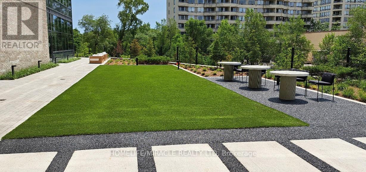 1321 - 86 Dundas Street E, Mississauga, Ontario  L5A 1W4 - Photo 17 - W12883746