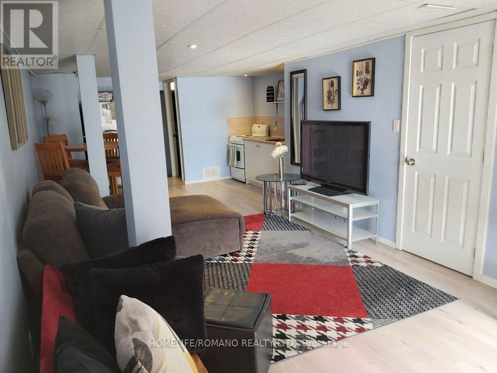 15 Pleasure Street, Kawartha Lakes, Ontario  K0M 1G0 - Photo 38 - X12884276